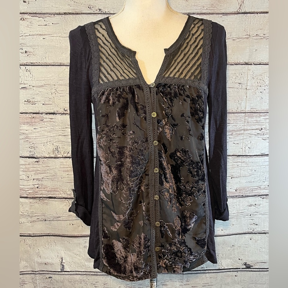 ANTHROPOLOGIE (MEADOW RUE) Blouse Button Front Dark Gray w Purple Burnout-Small